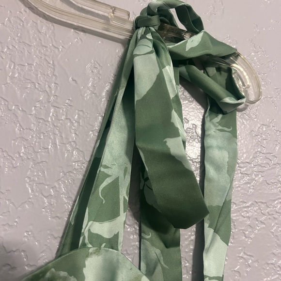 Hutch Women’s White Green Floral Satin Square Neck Tie Shoulder Midi Dress NWT 8 - Picture 7 of 12